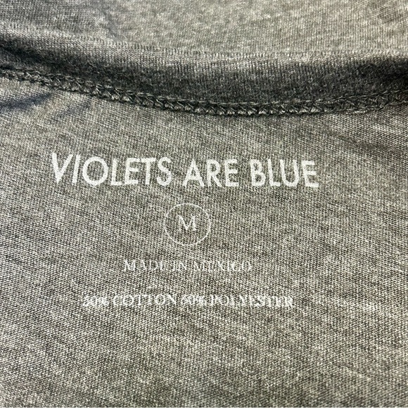 Violets Are Blue Sz M Gray & Pink T Shirt NWOT Life Is A Beach 🏖️ Fringe Sleeves - Picture 5 of 5